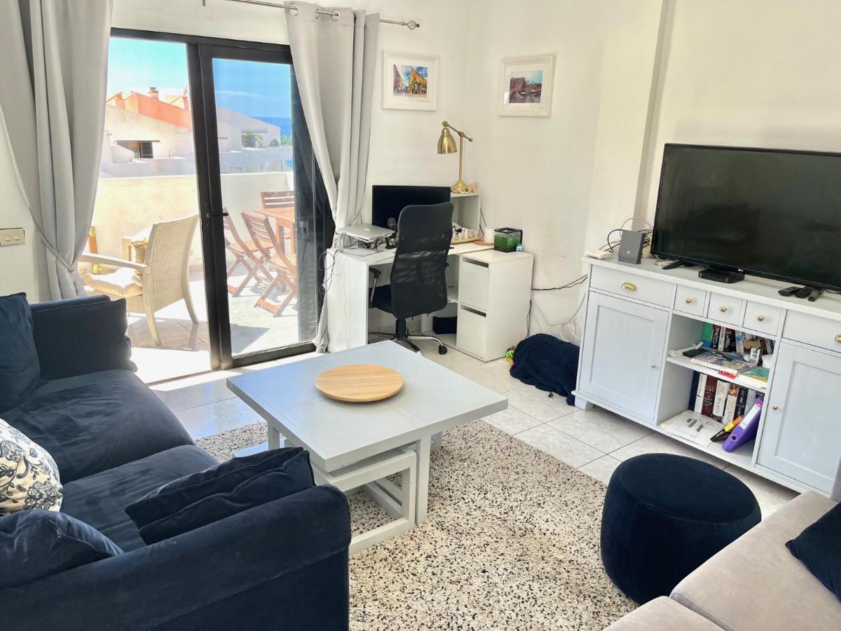 شقة Sea View Penthouse With Large Terrace لوس كريستيانوس المظهر الخارجي الصورة