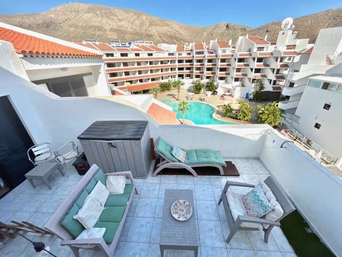 شقة Sea View Penthouse With Large Terrace لوس كريستيانوس المظهر الخارجي الصورة