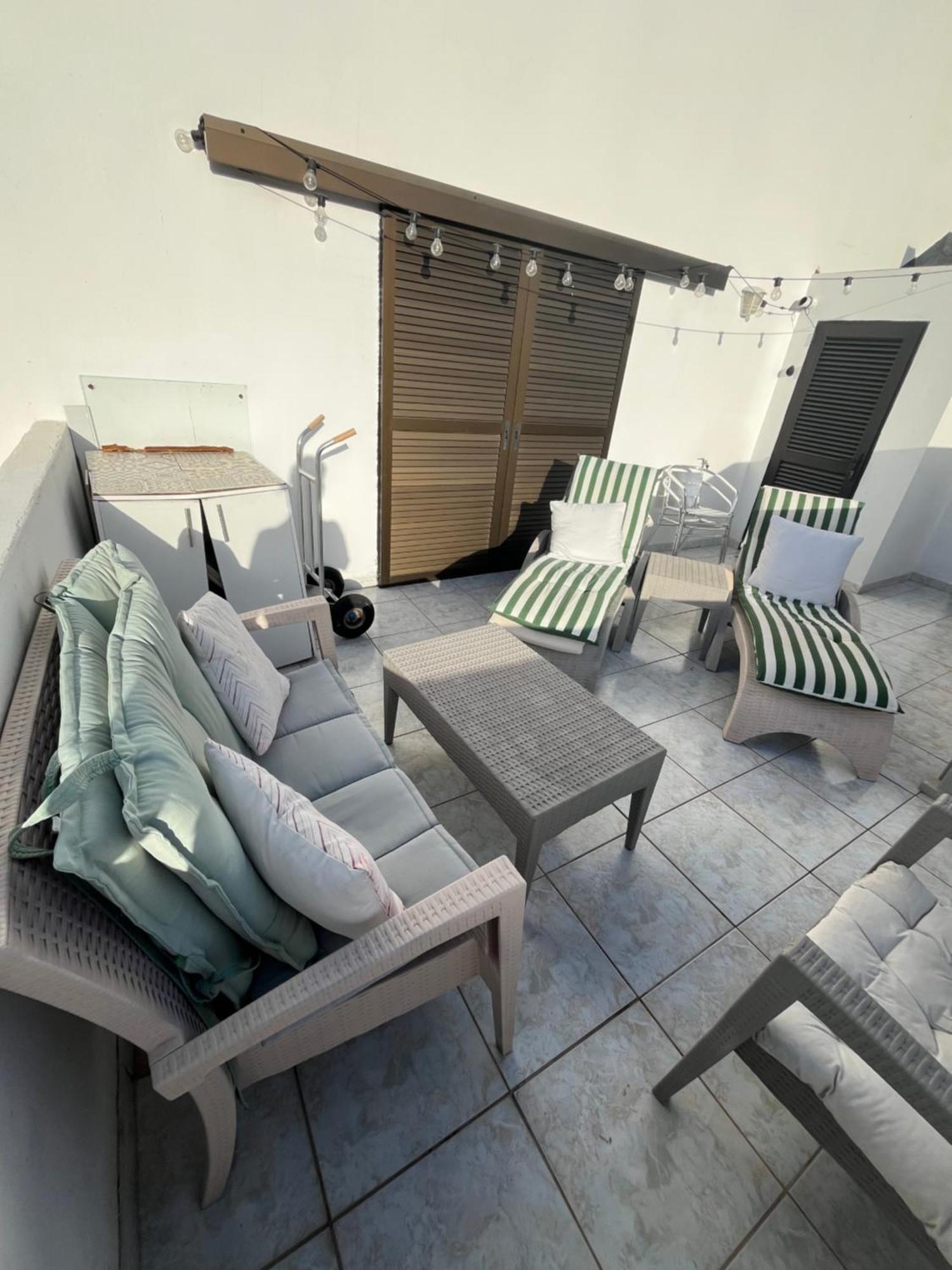 شقة Sea View Penthouse With Large Terrace لوس كريستيانوس المظهر الخارجي الصورة